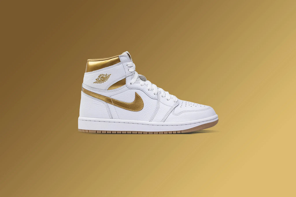 Womens Air Jordan 1 Retro High OG White Metallic Gold Gum Light Brown