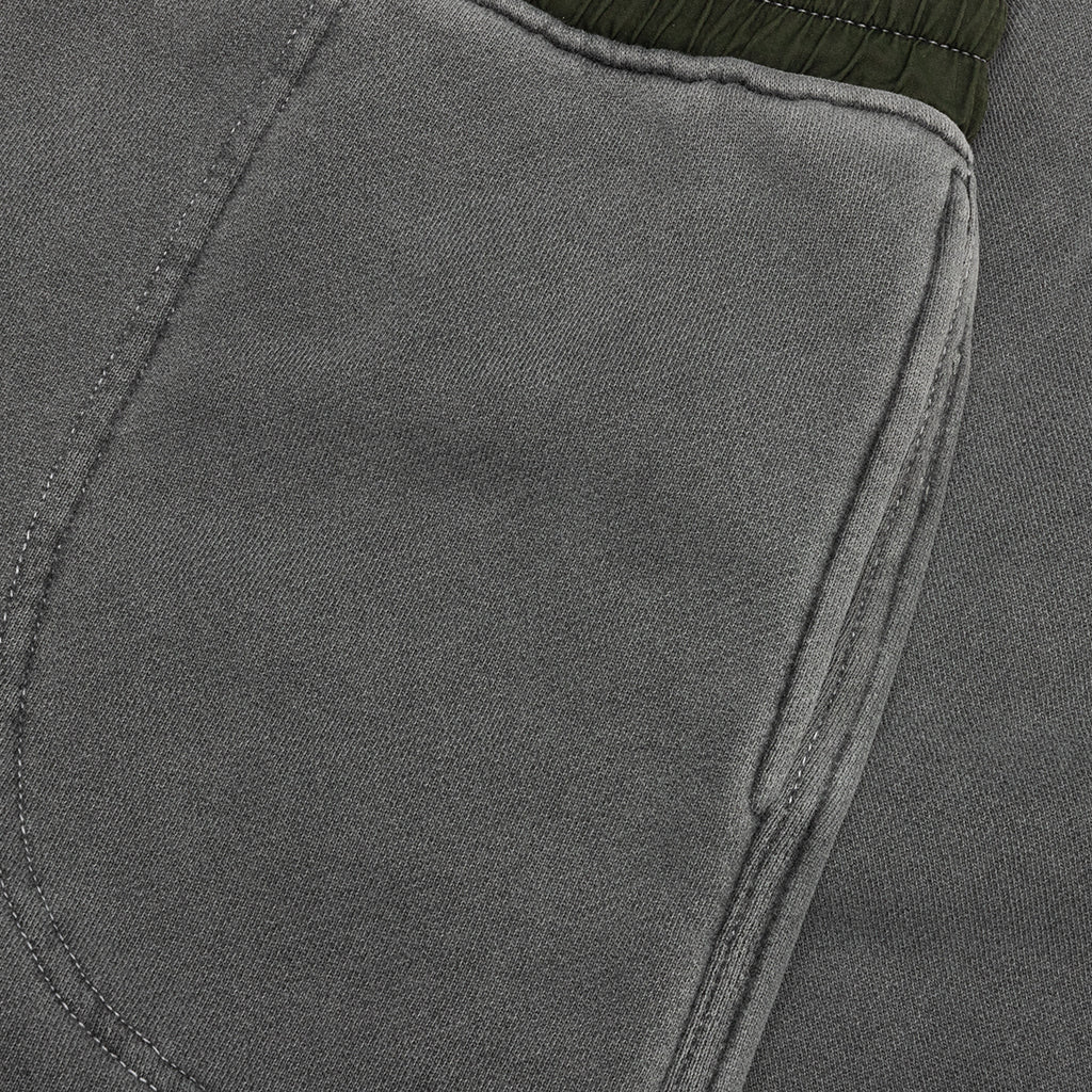Marc Sweatshort Black Pigment