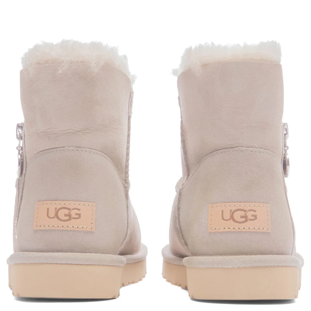 Womens Bailey Zip Mini Boot Goat