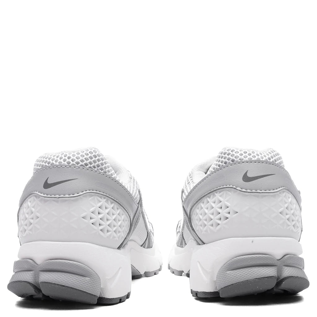 Zoom Vomero 5 Summit White Metallic silver