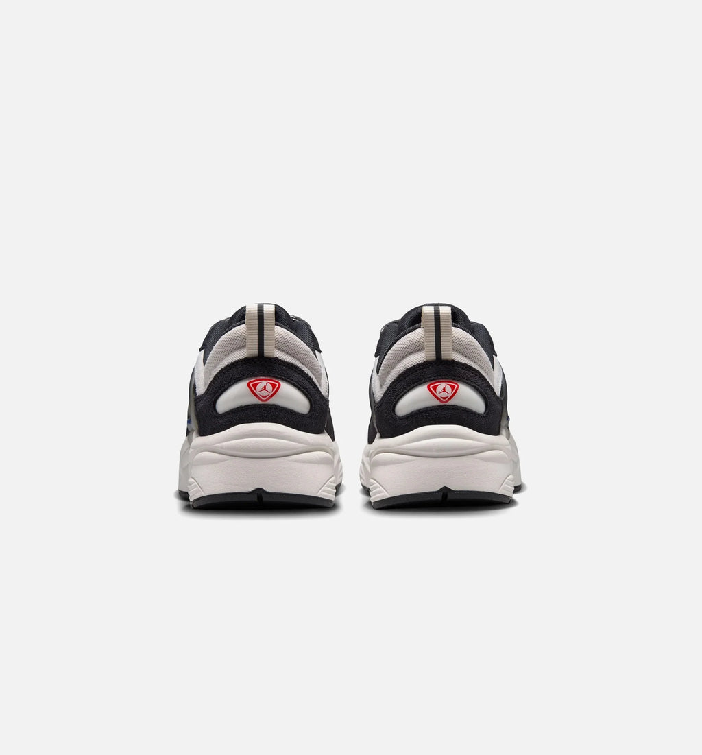 Trunner O S SE Mens Lifestyle Shoe Off Noir University Red Phantom