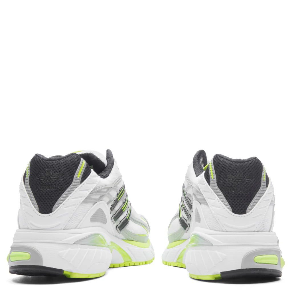 Adistar Cushion Cloud White Pulse Lime Core Black