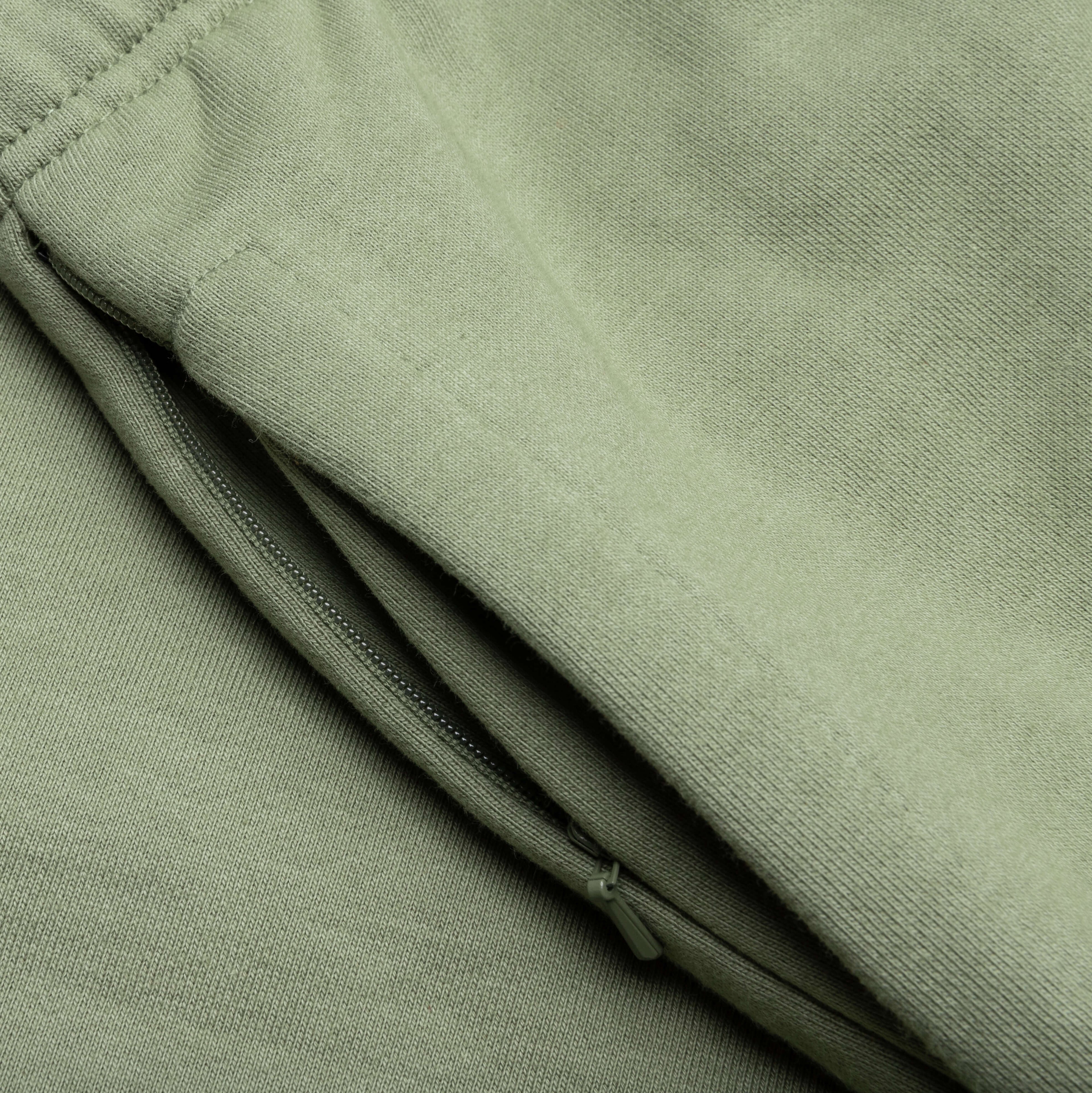 BB Aura Shorts Oil Green