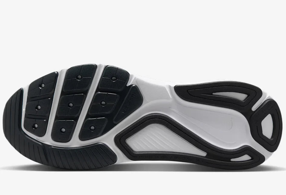 Mens Nike Structure 26 WIDE