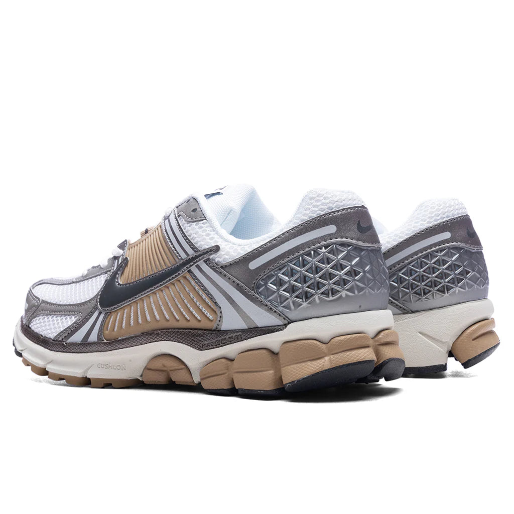 Zoom Vomero 5 Metallic Pewter Medium Ash Parachute Beige