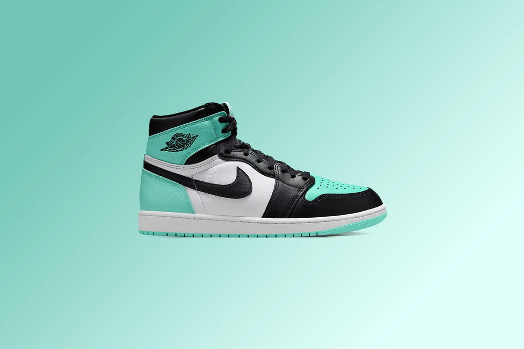 Air Jordan 1 Retro High OG White Black Green Glow
