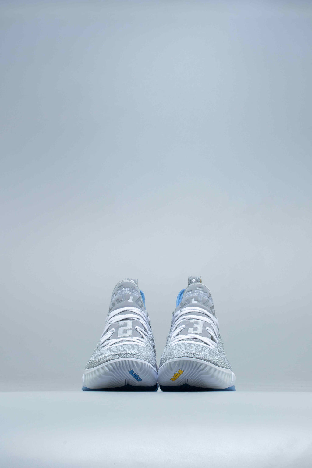 Lebron 16 Minneapolis Lakers Mens Shoe Wolf Grey White University Blue