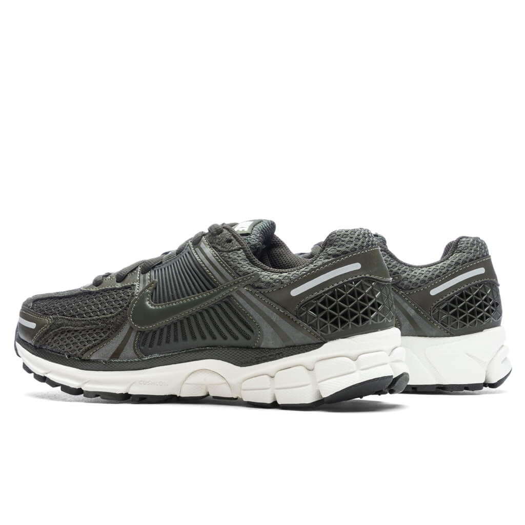 Womens Zoom Vomero 5 Cargo Khaki Sequoia Metallic Silver