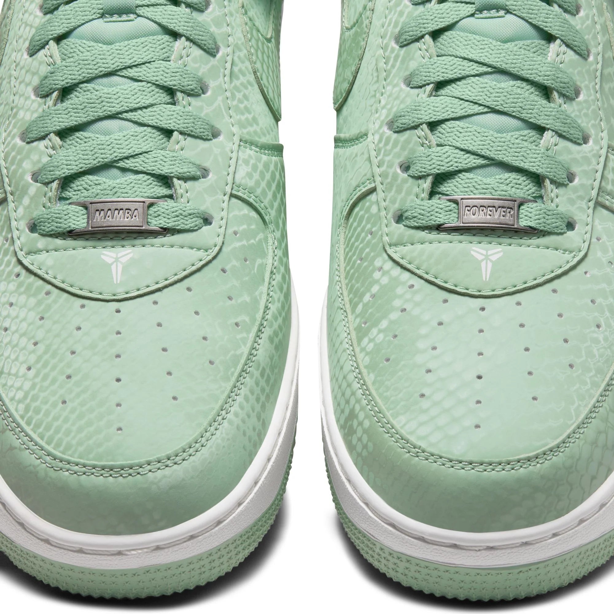 KOBE AIR FORCE 1 LOW STEAM