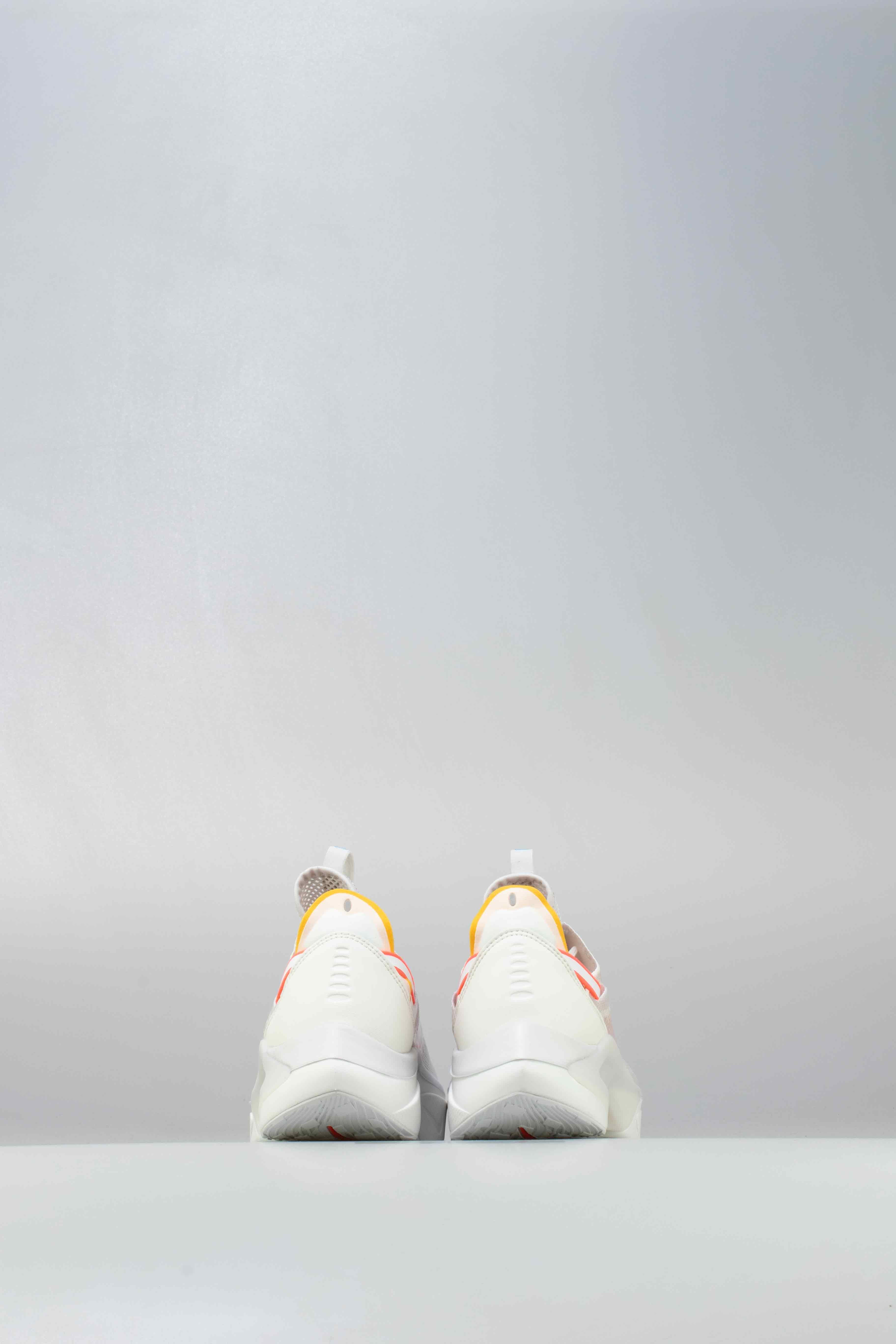 N111 D MS X Mens Running Shoe White Red