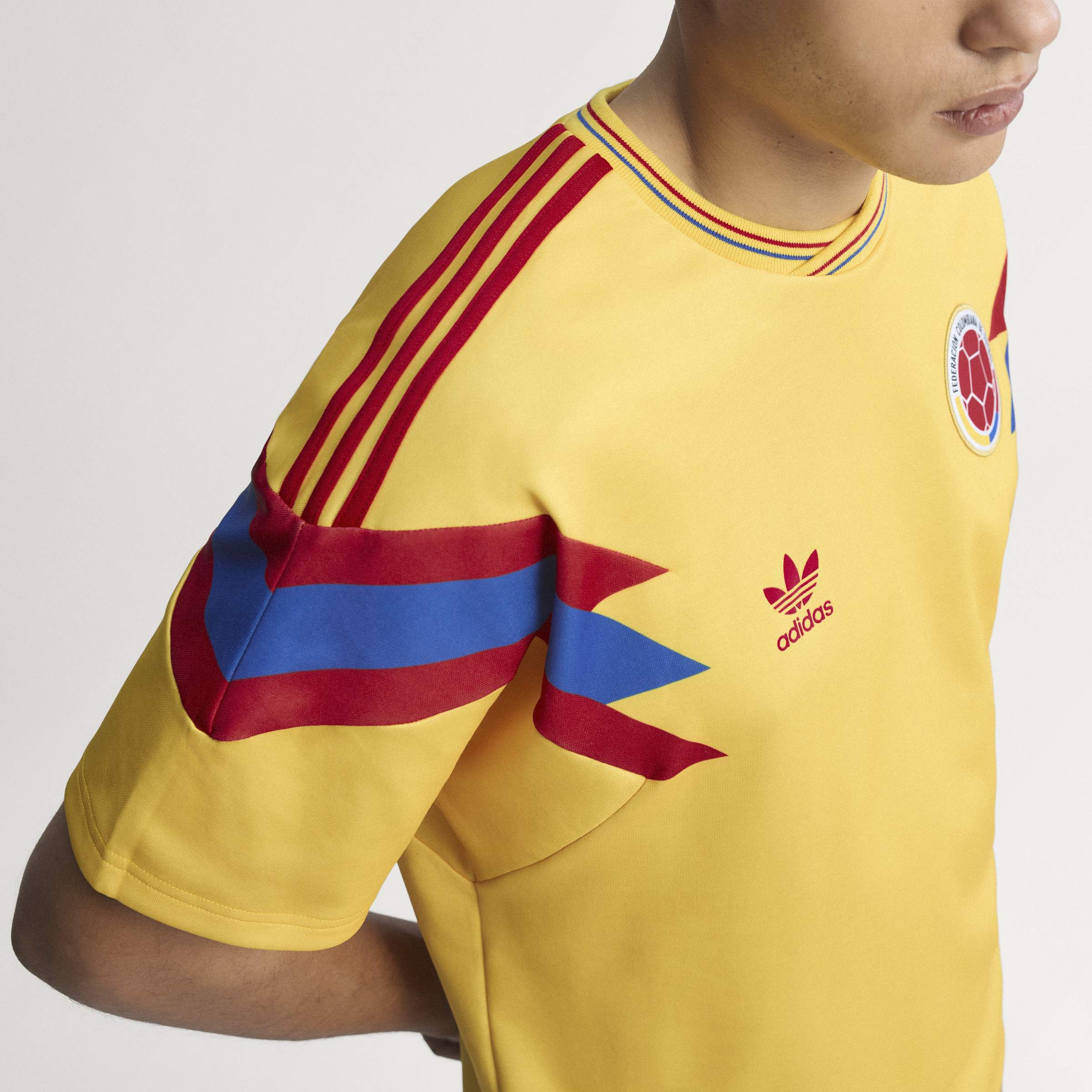 adidas Colombia Away Mens Soccer Jersey 1990 Gold