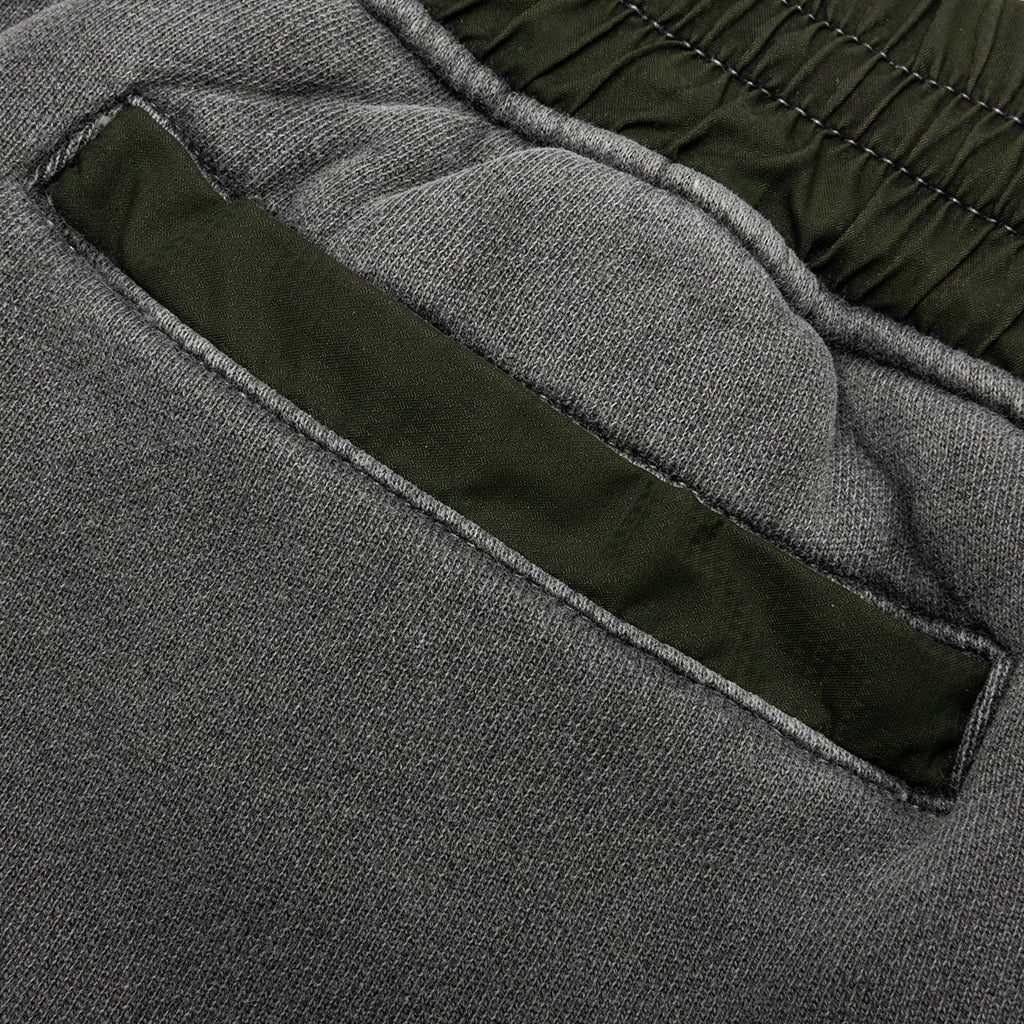 Marc Sweatshort Black Pigment
