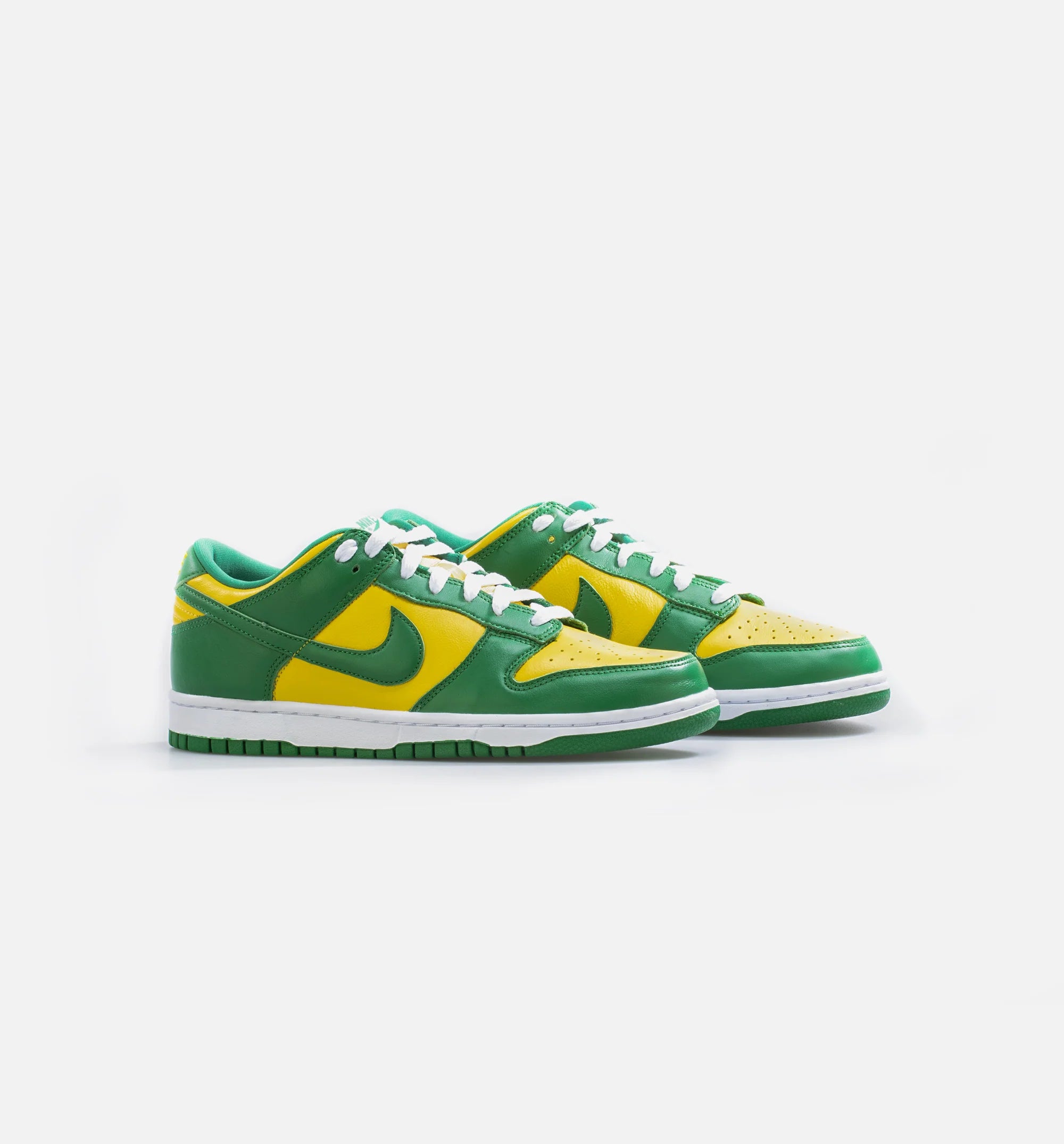 Dunk Low SP Mens Lifestyle Shoe Varsity Maize Pine Green White