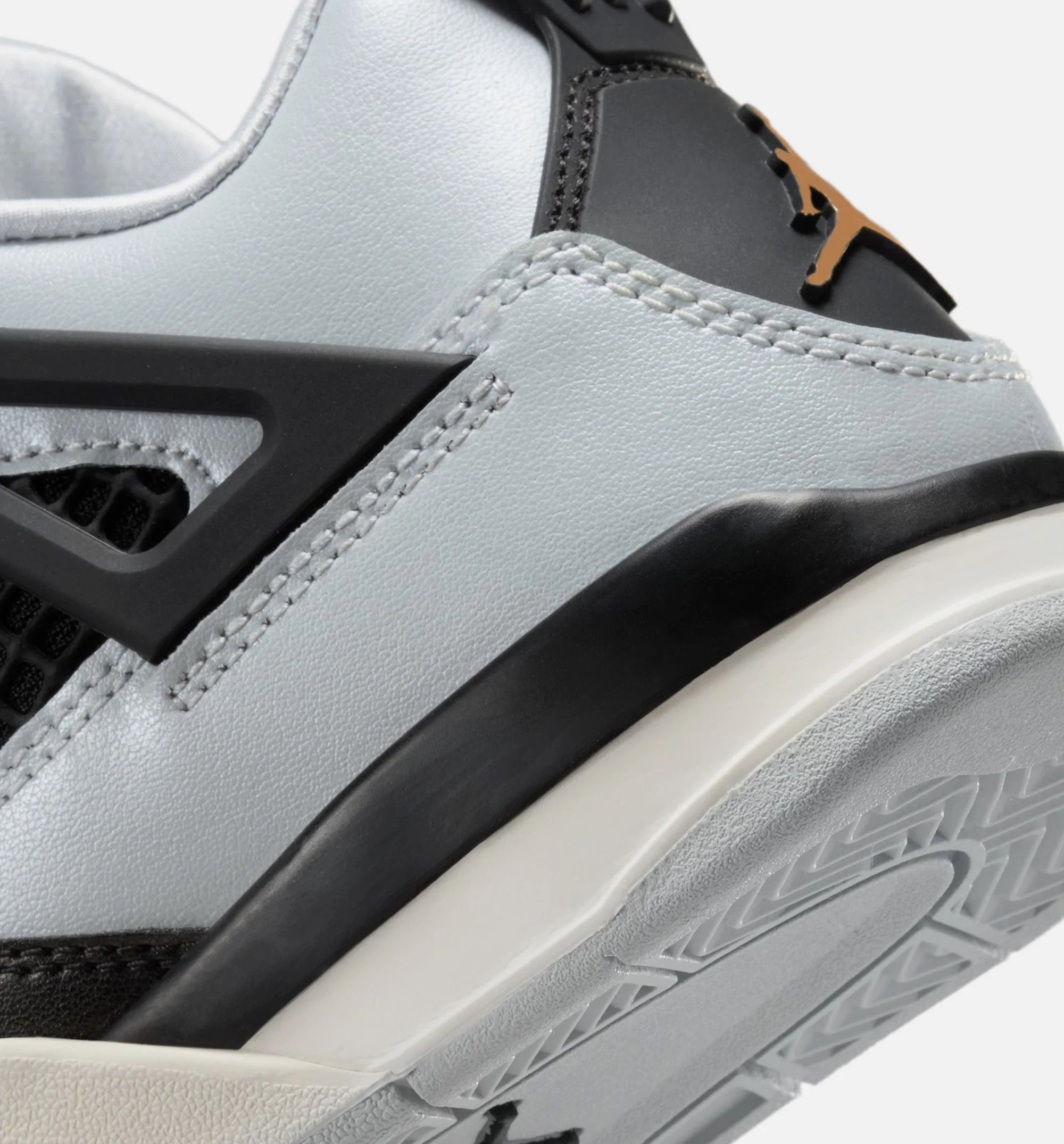 Air Jordan 4 Retro Platinum Gold Preschool Lifestyle Shoe Pure Platinum Metallic Gold Black Sail