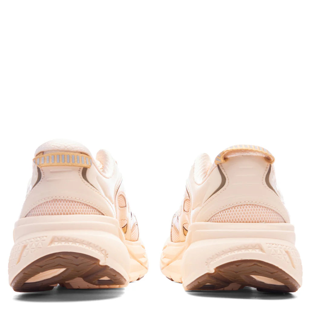 Womens Clifton L Athletics Vanilla Wheat