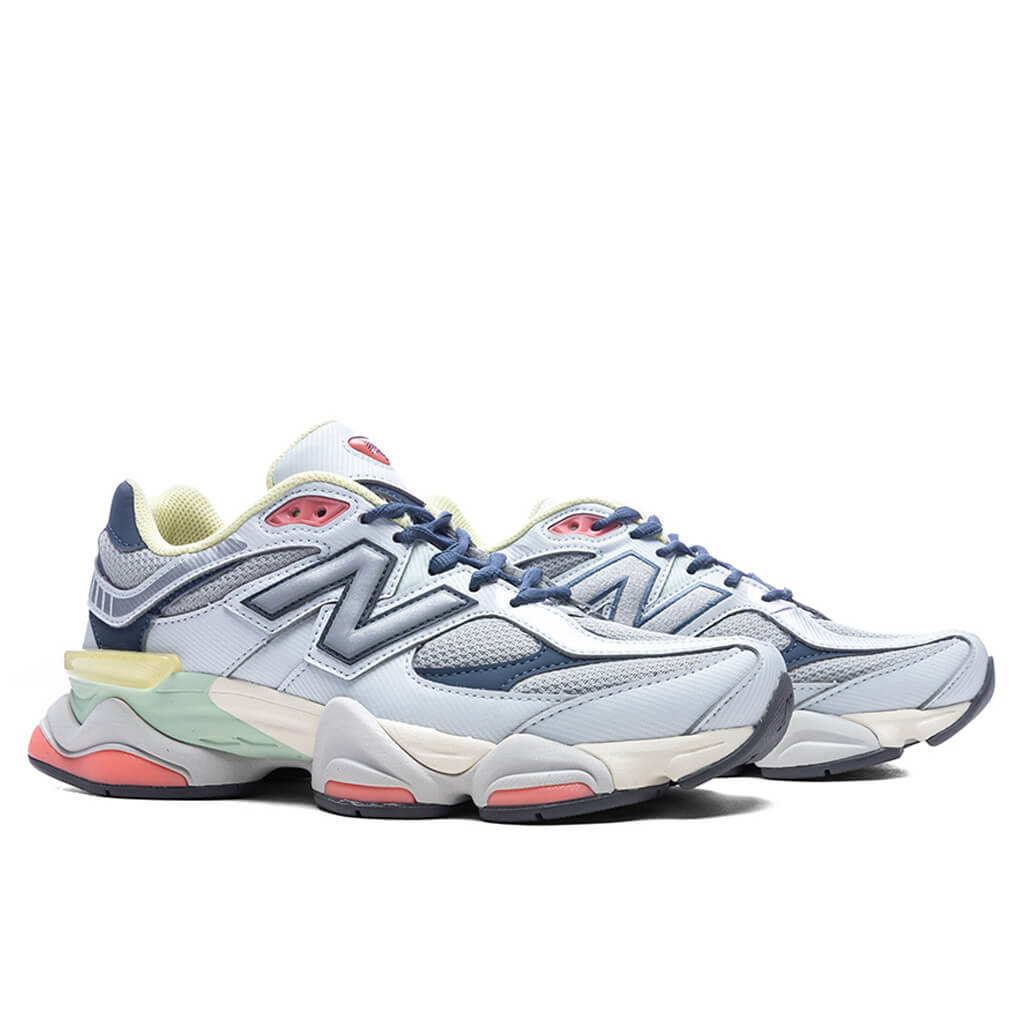 9060 Ice Blue Vintage Indigo Silver Metallic