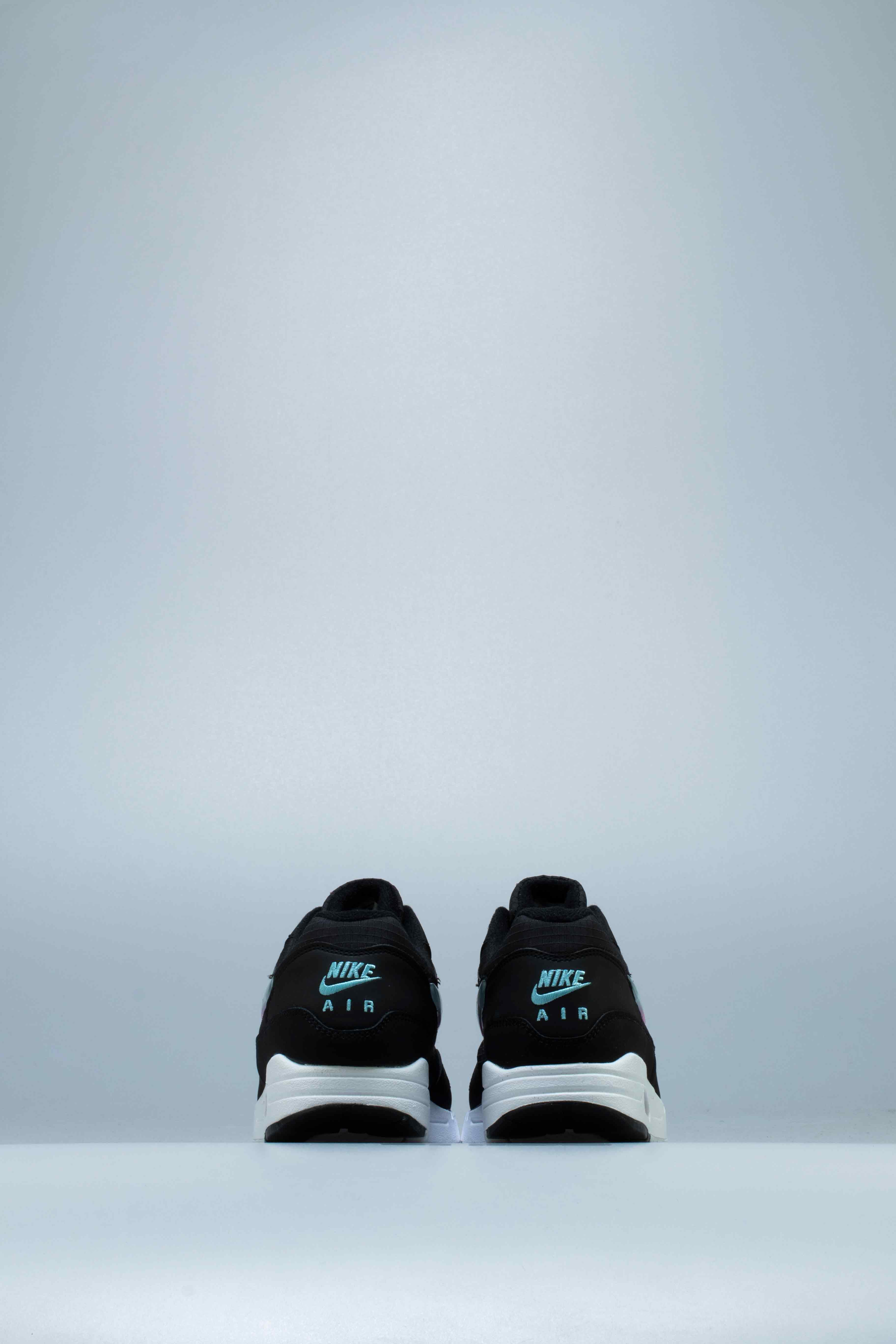 Air Max 1 SE Mens Shoe Black White
