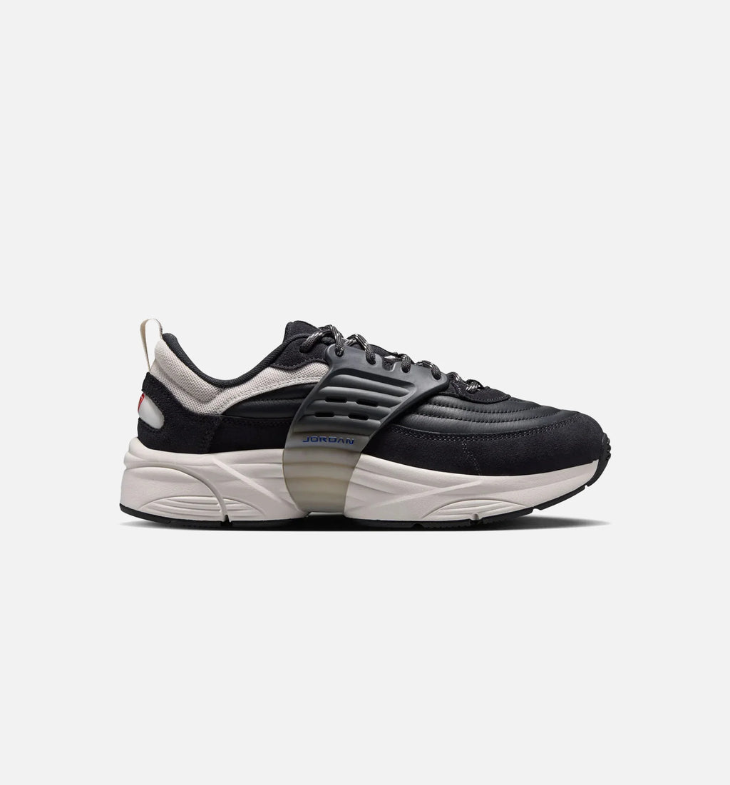 Trunner O S SE Mens Lifestyle Shoe Off Noir University Red Phantom