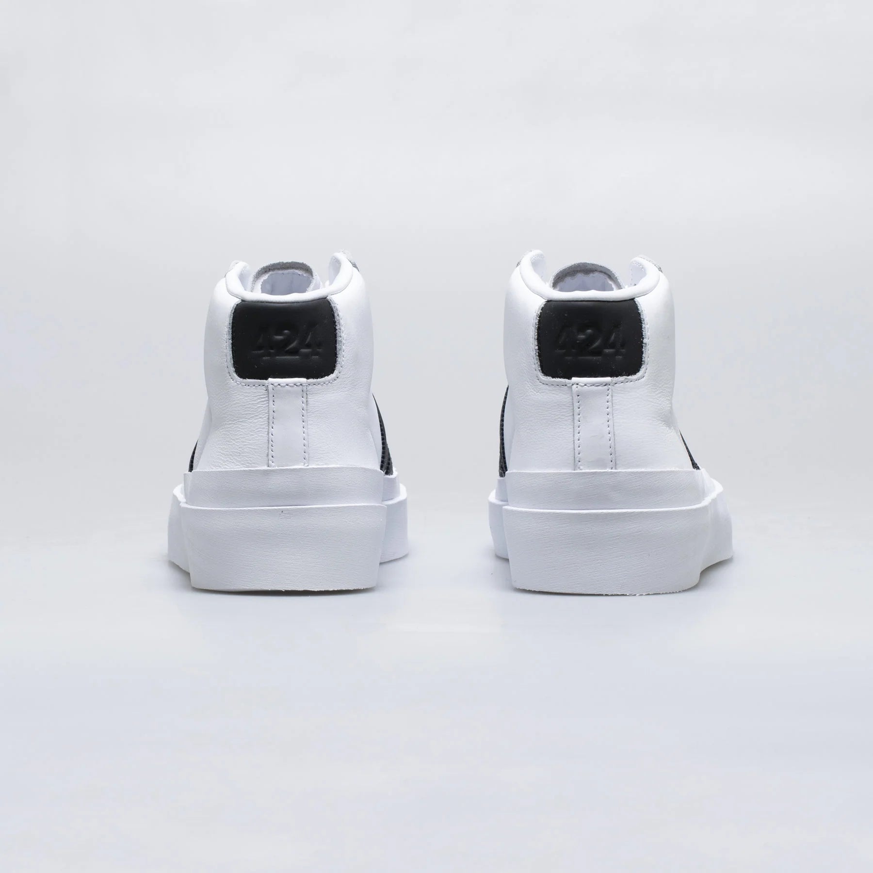 424 Pro Model Mens Lifestyle Shoe White Black