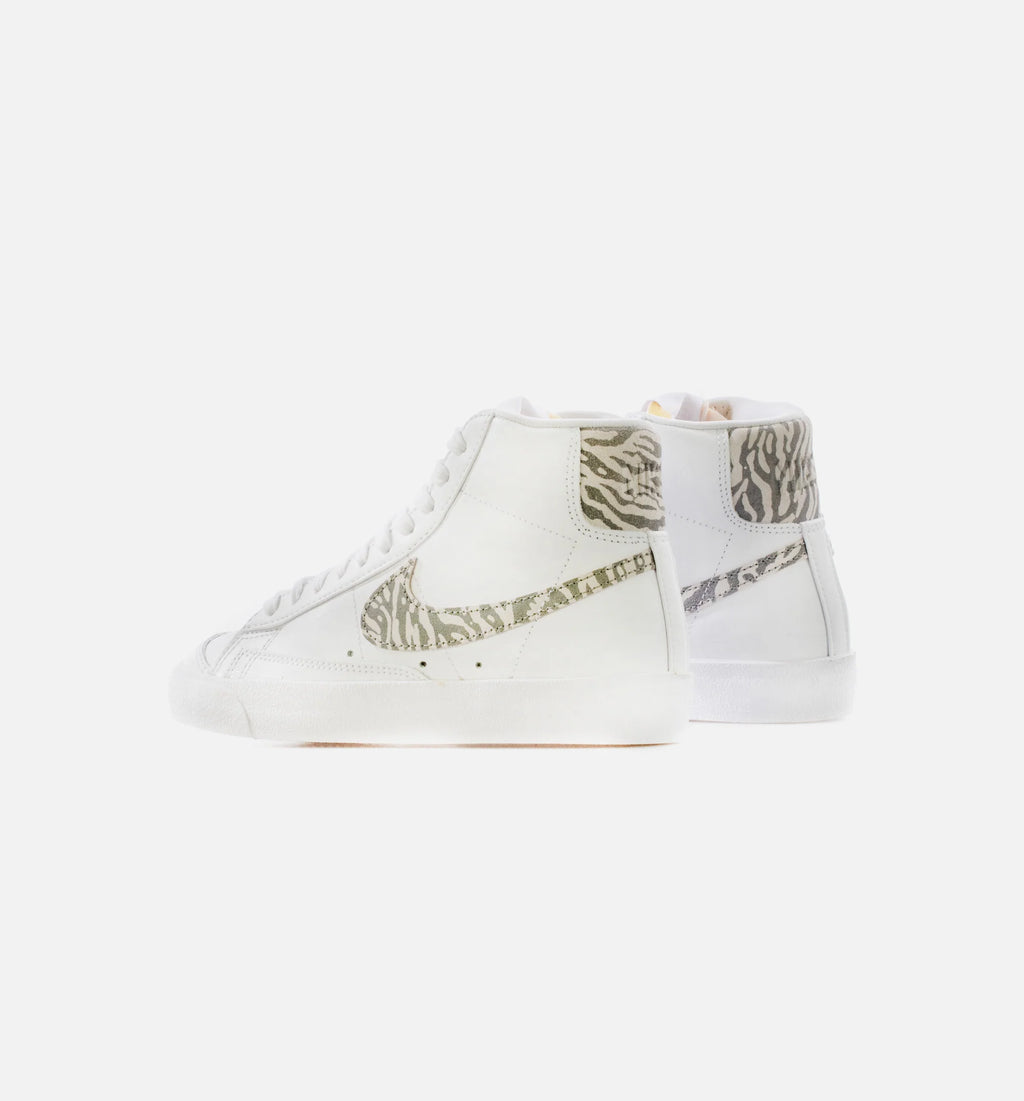 Blazer Mid 77 SE Womens Lifestyle Shoe White Particle Grey Black Summit White