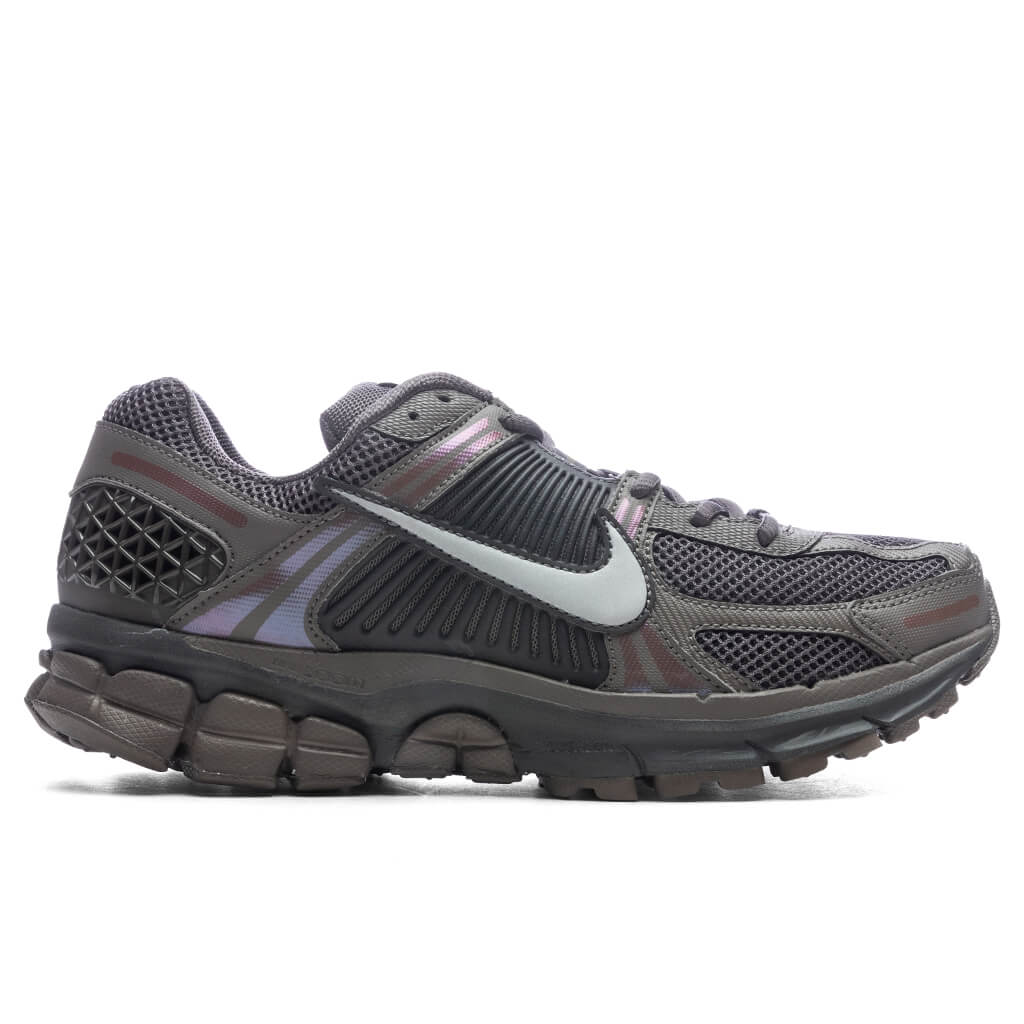 Zoom Vomero 5 Cave Stone Metallic Silver Multi Color