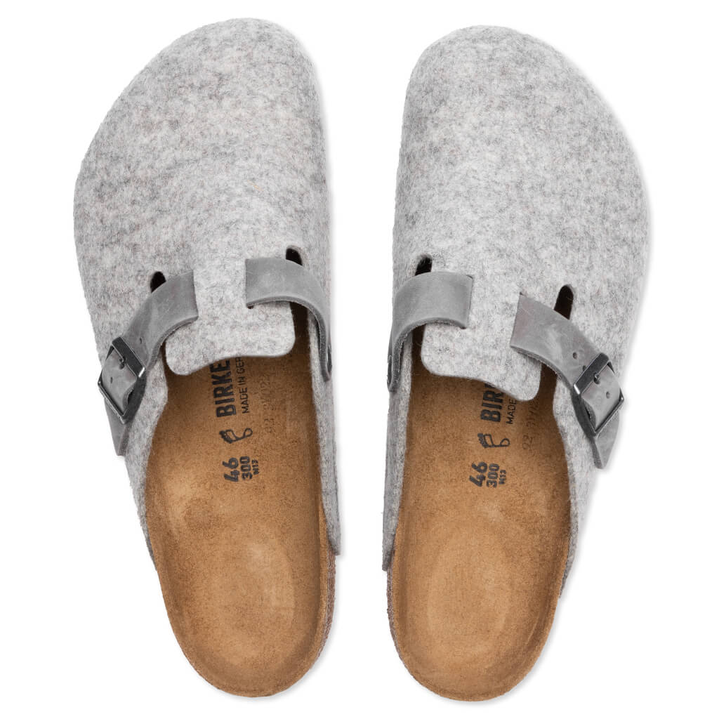 Wide Boston Leather Light Grey
