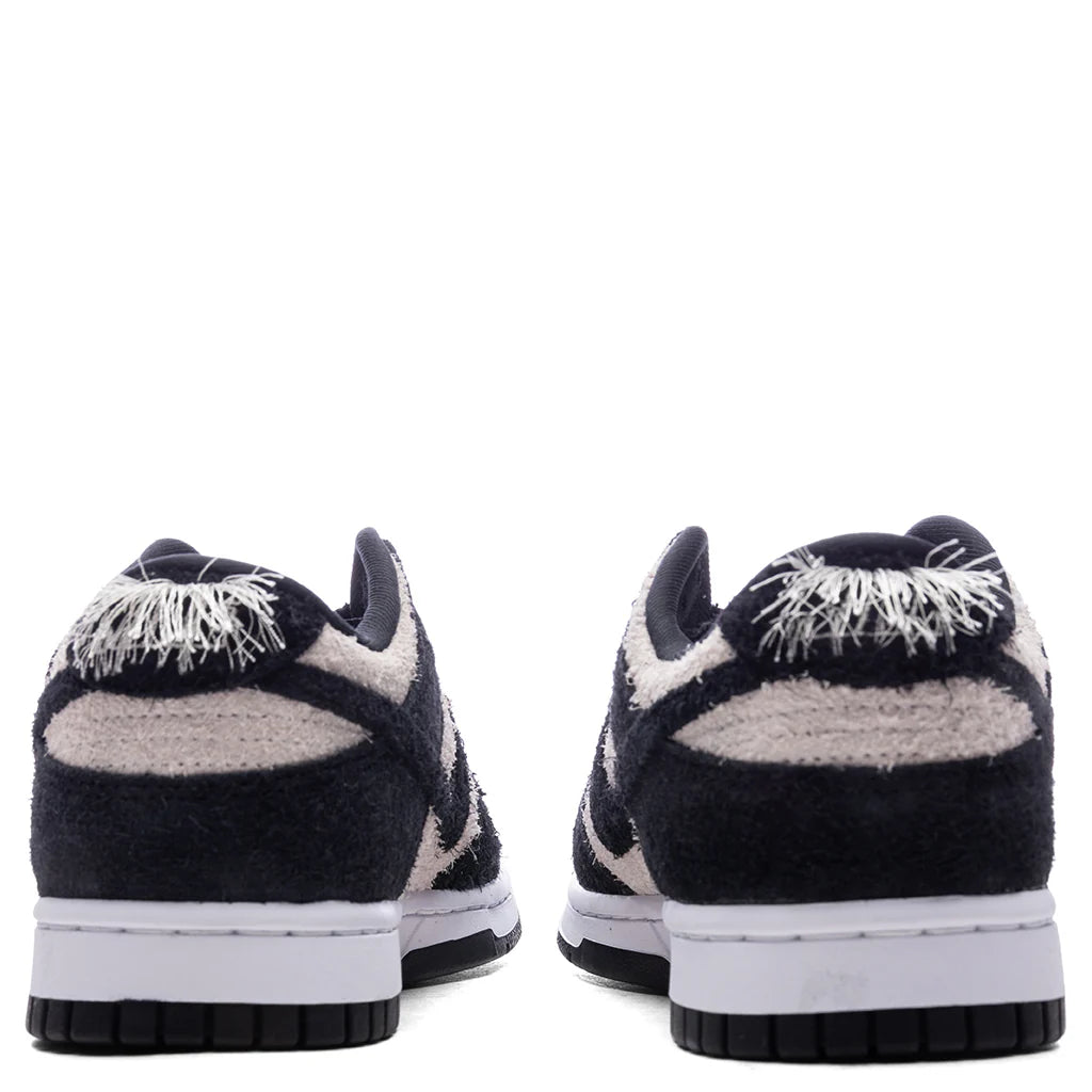 Dunk Low Retro SE White Black