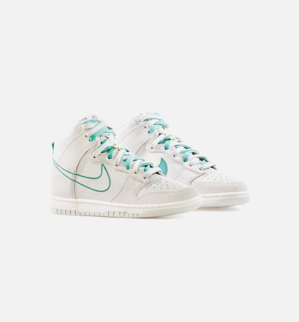 Dunk High SE First Use Mens Lifestyle Shoe Light Bone Green Noise Limit One Per Customer
