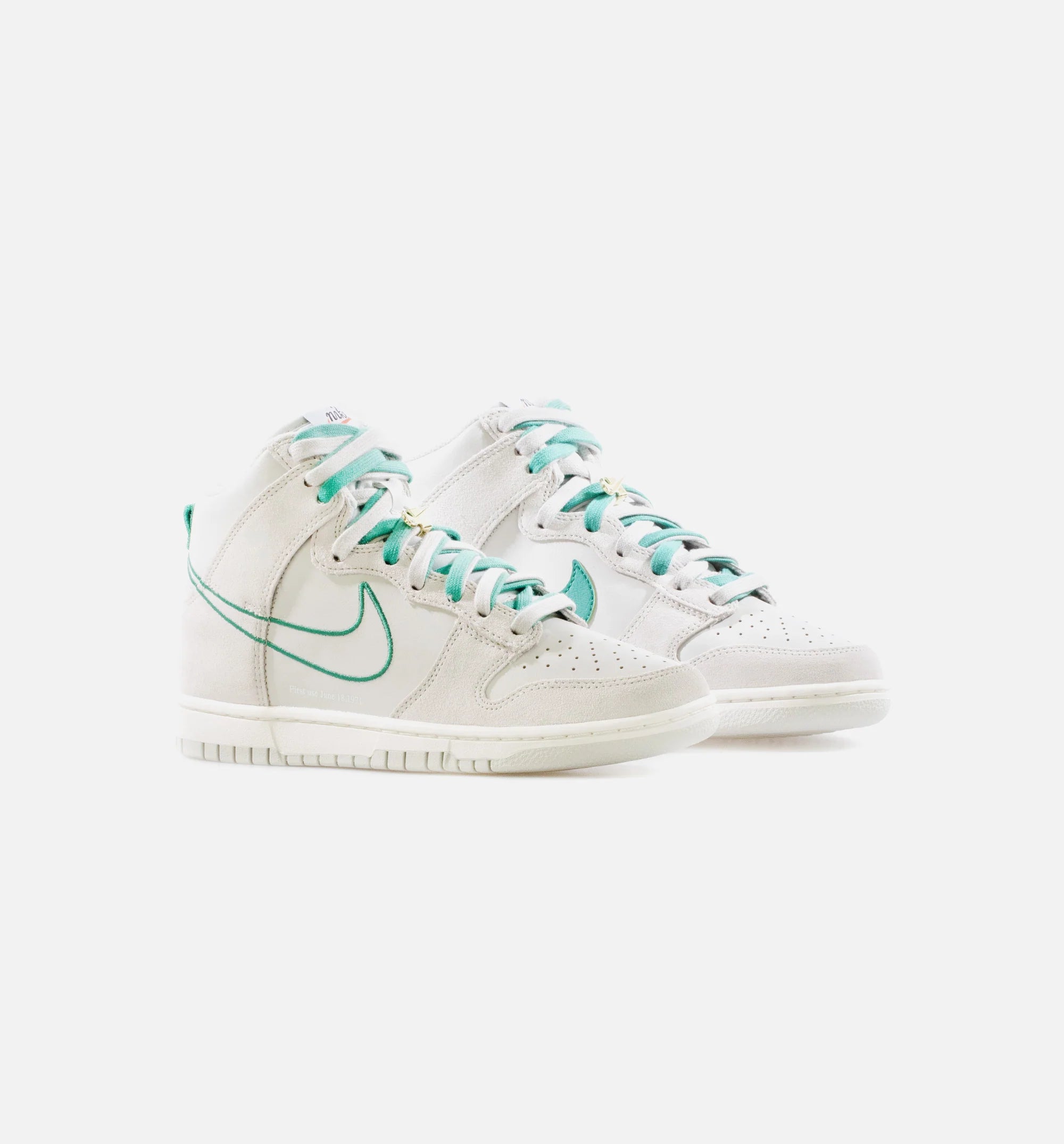 Dunk High SE First Use Mens Lifestyle Shoe Light Bone Green Noise Limit One Per Customer