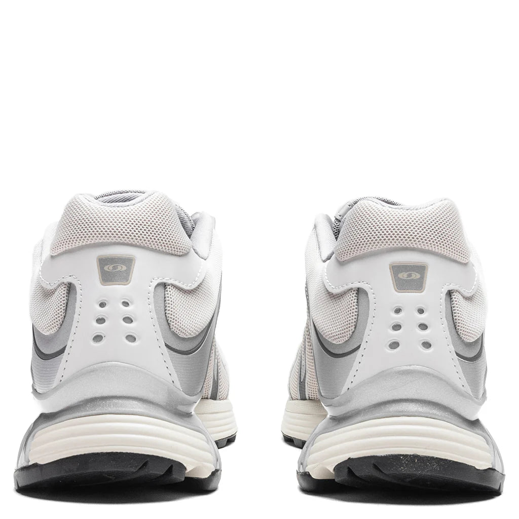 XT Whisper Silver Lunar Rock