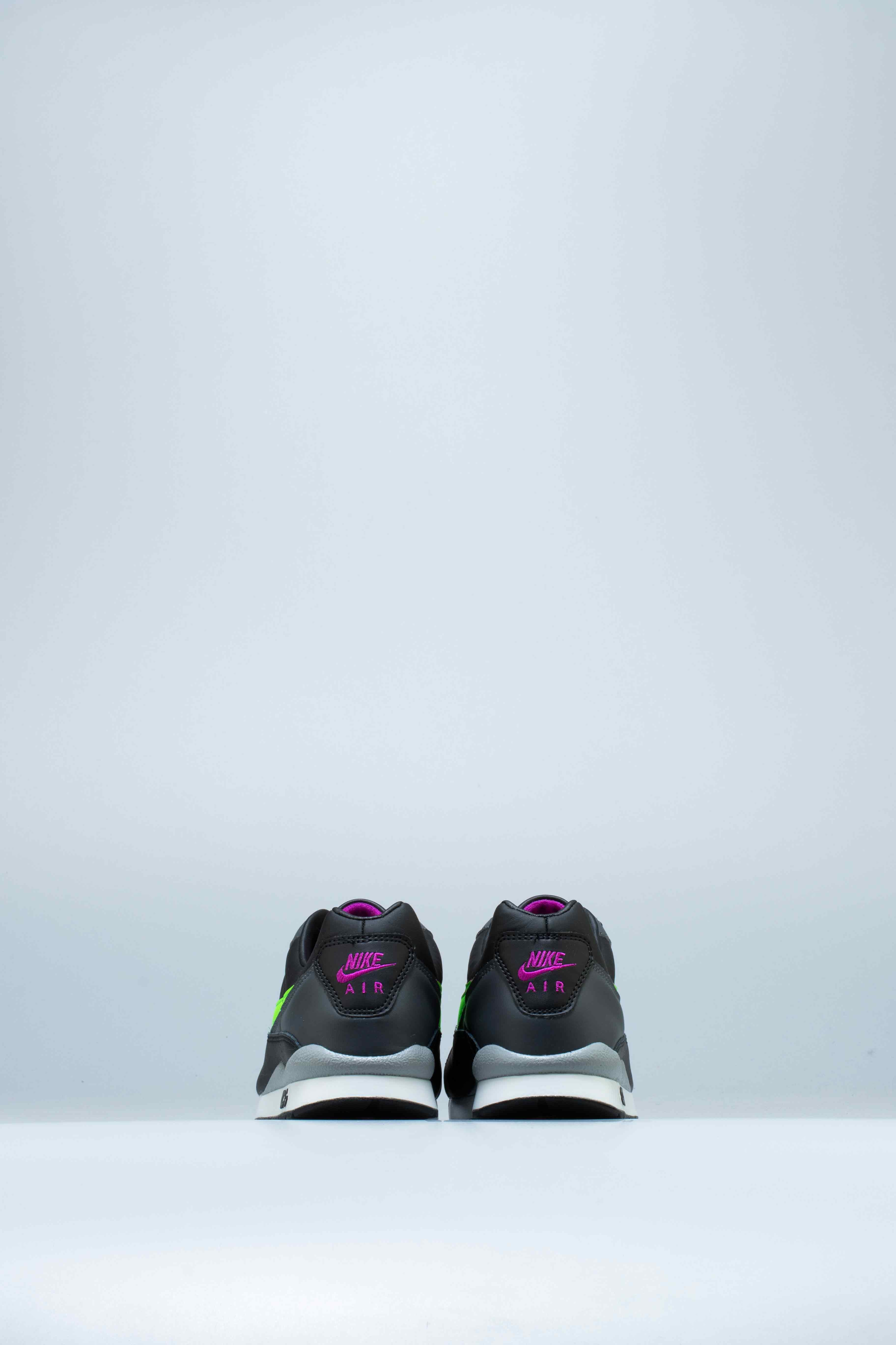 Air Wildwood ACG Mens Running Shoe Black Green