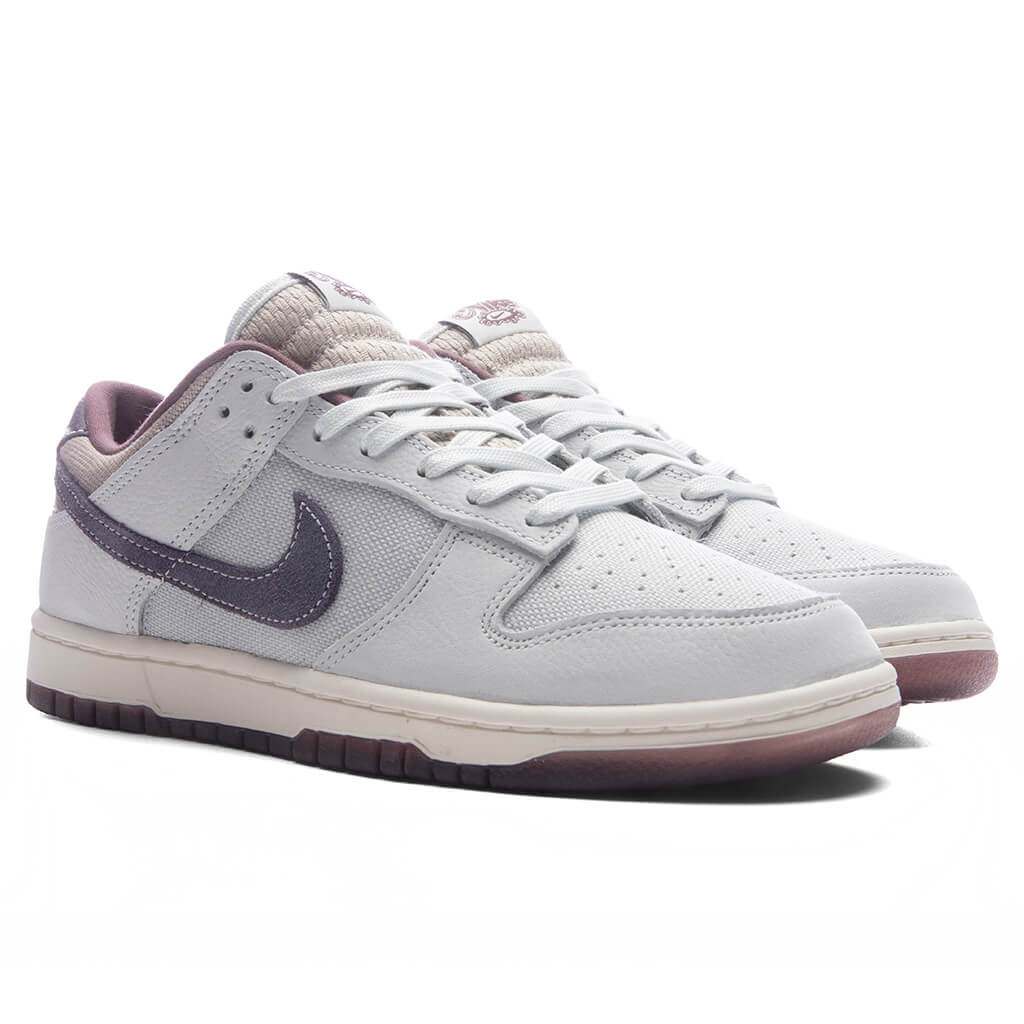 Dunk Low Retro SE Off White Dark Raisin Spruce Aura