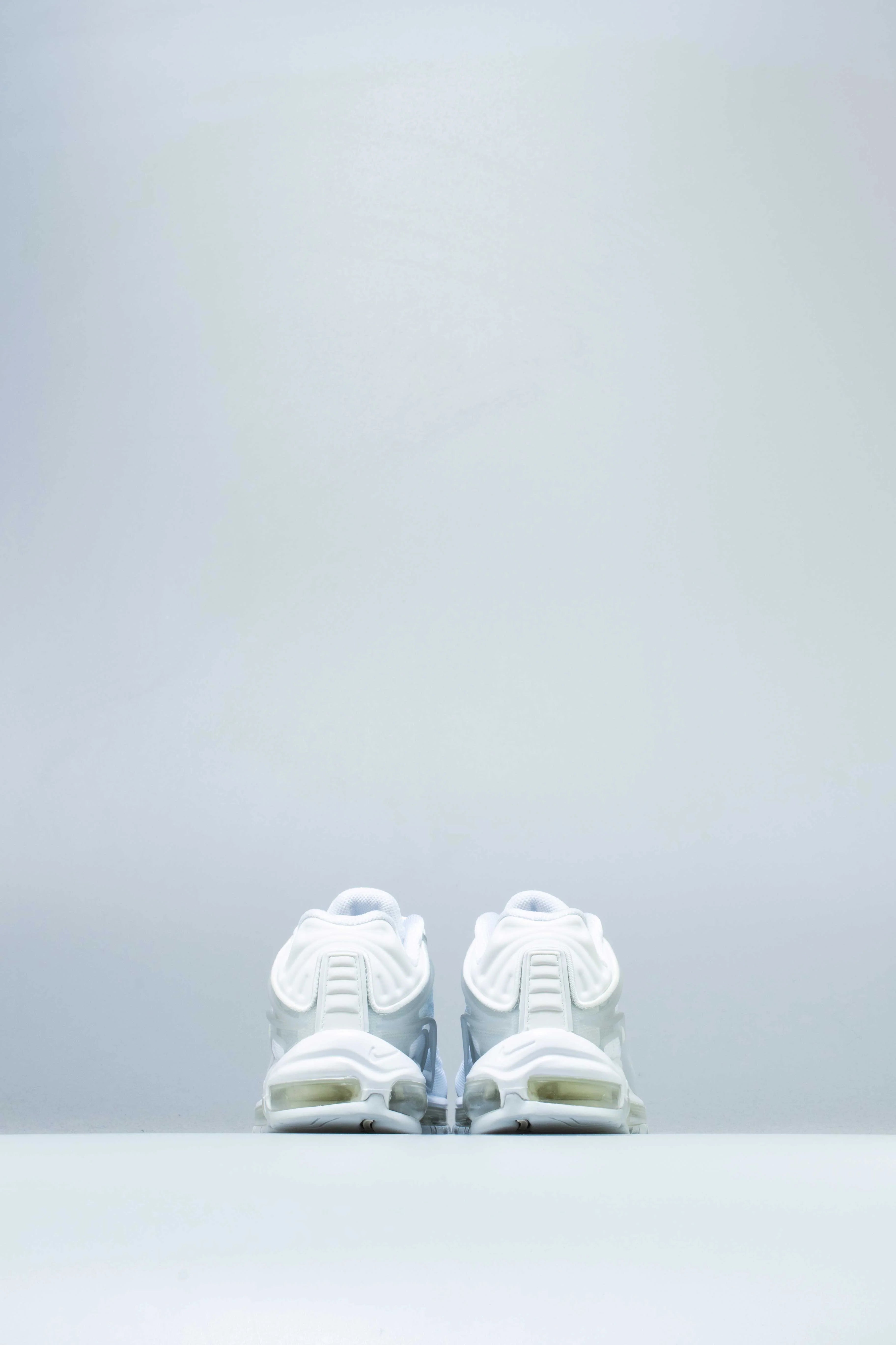 Air Max Deluxe Mens Shoes White Sail Pure Platinum